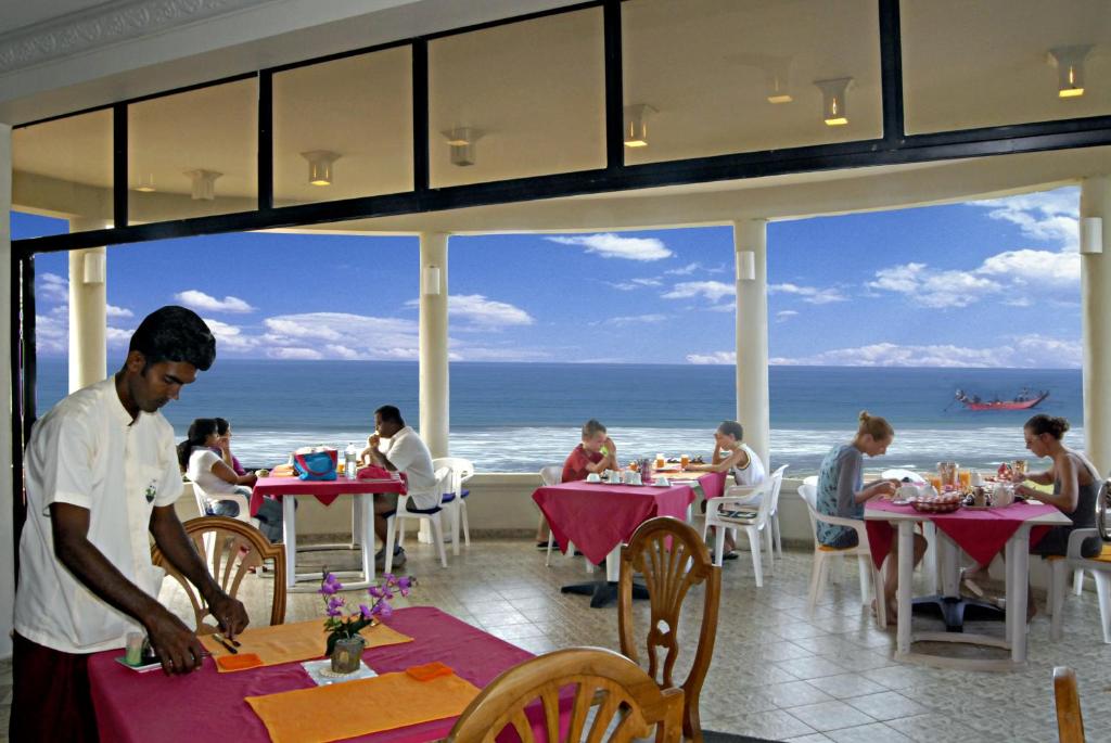 oasey beach hotel 4